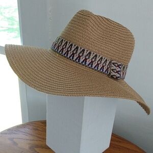 Do everything in love 100% paper hat.